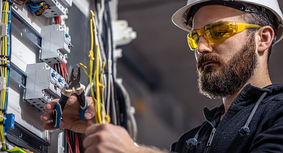 Reliable Commercial Electrician Services in Melbourne